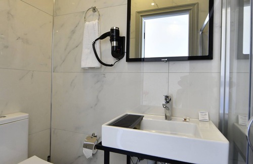 Ayvalik Hotel | Omer Aga Konagi