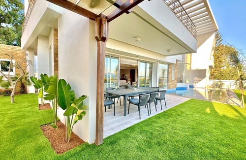Amilcar Villa | Omnya Carthage Frontsea Luxury Villa
