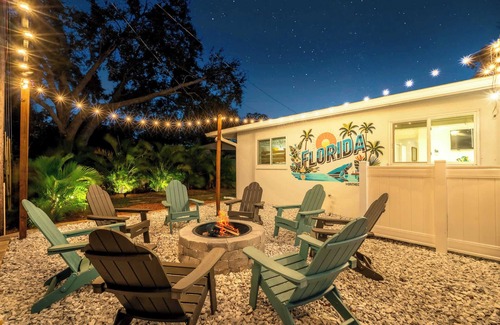 Largo House | On the Creek|Waterfront|Heated Pool|Game Room