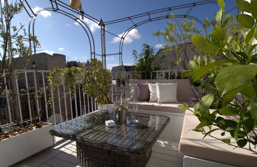 Quartier de la Chapelle Condo | on the roof, magnificient flat
