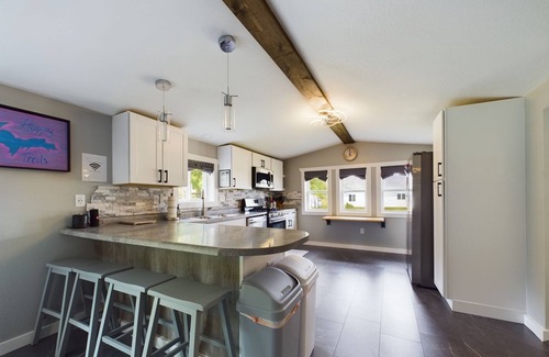 Shingleton House | ON THE TRAIL! Newly remodeled, Happy Trails Home