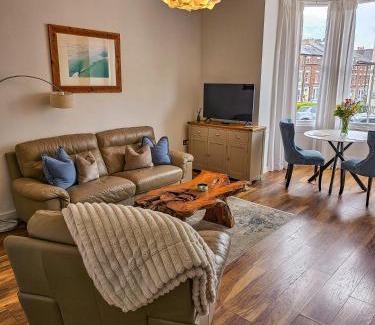 West Cliff Apartment | One Abbey Court