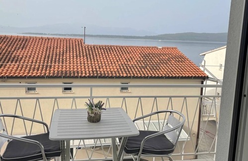 Blato Apartment | One bedroom apartment with balcony and sea view Živogošće - Blato, Makarska (A-22253-a)