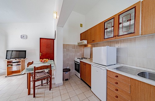 Brna Apartment | One bedroom apartment with terrace and sea view Brna, Korčula (A-10057-c)
