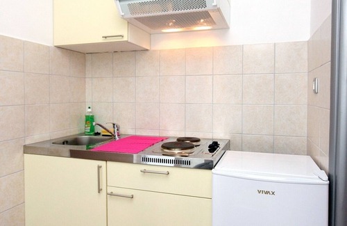 Gradac Apartment | One bedroom apartment near beach Zaostrog, Makarska (A-2816-d)