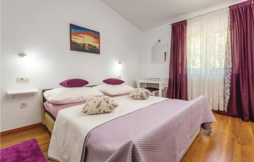 Ostrvica Apartment | One-Bedroom Apartment In Ostrvica