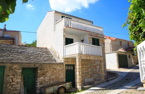 Rukavac Apartment | One bedroom apartment near beach Rukavac, Vis (A-2478-b)