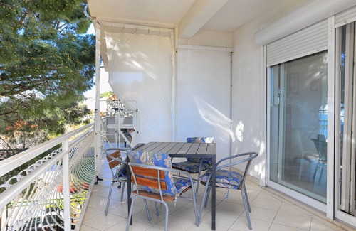 Stanici Apartment | One bedroom apartment with terrace and sea view Balića Rat, Omiš (A-20494-b)