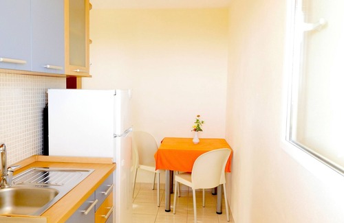 Rukavac Apartment | One bedroom apartment with terrace and sea view Rukavac, Vis (A-8839-b)