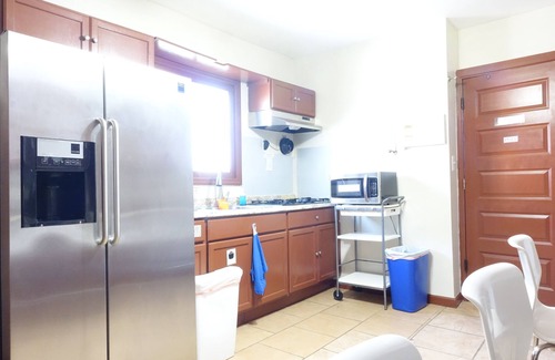 Hillside House | One Bus Stop to NYC-EWR Airport 4BR House+Hot Tub+Free Parking