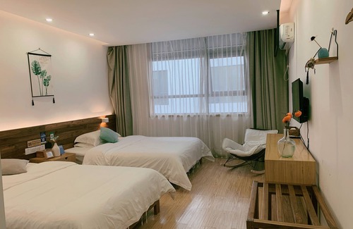 Wulingyuan Bed & Breakfast | One House