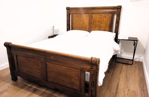 Tallahassee House | One room in a renovated duplex house near FSU