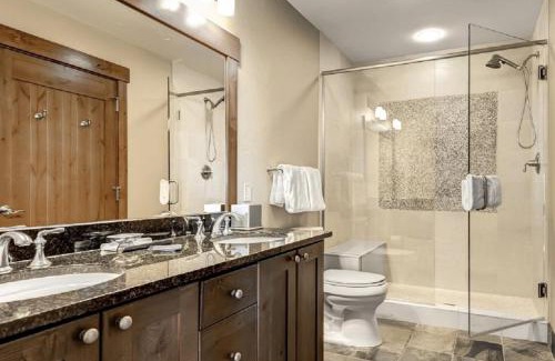 Peak 8 Apartment | One Ski Hill Place