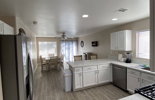 Enterprise House | One story, 3bedrooms. 15 min from Strip. Quiet & and safe.