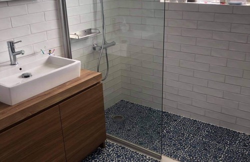 Bora House | One-story house with a view of the ocean on the remote island of Miyakojima with free rental car available before check-in and after check-out.