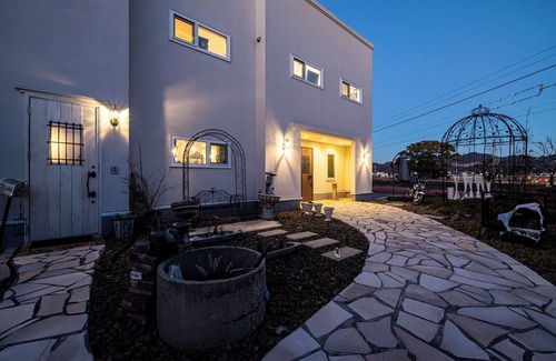 Inuyama House | Only one villa per day for one group｜Max 8 people｜10 min. walk from the station 【Antiques Inuyama】A higher grade of accommodation in Nagoya and Gifu.