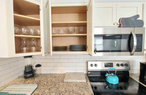 West Price Hill House | Opulent 5 Bdrm, Sleeps 16+, Minutes From Downtown!