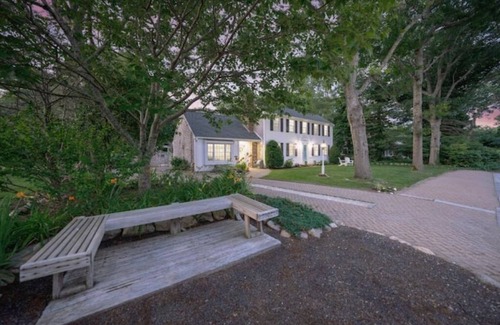 Centerville House | Opulent Haven With Complimentary Beach Parkingn