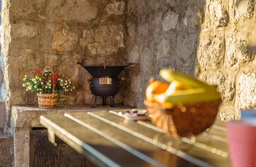 Orahovac House | Orahovac Stone House