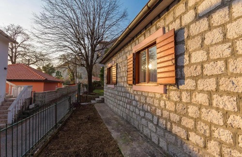 Orahovac House | Orahovac Stone House