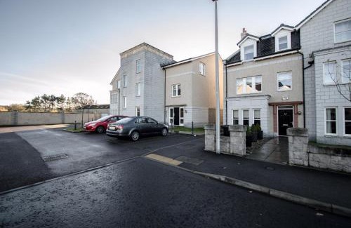 Central Aberdeen Apartment | Orange Apartments Polmuir Gardens Only 7 minutes to City Centre