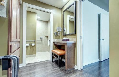 Paradise Valley Village Resort | Orange Tree Resort