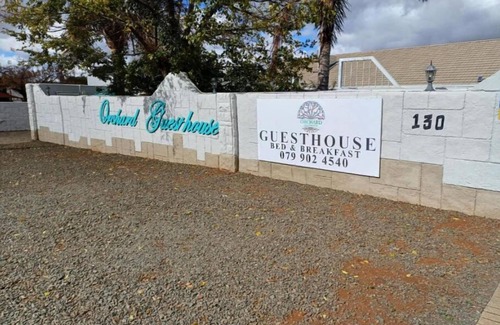 Fichardt Park Apartment | Orchard Guesthouse Twin Room