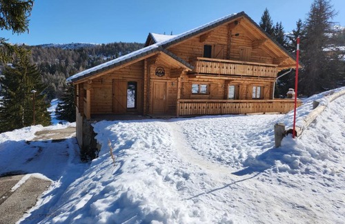 Le Devoluy Ski Chalet | Oreeduloup Chalet Grand Loup 14/16 pers.
