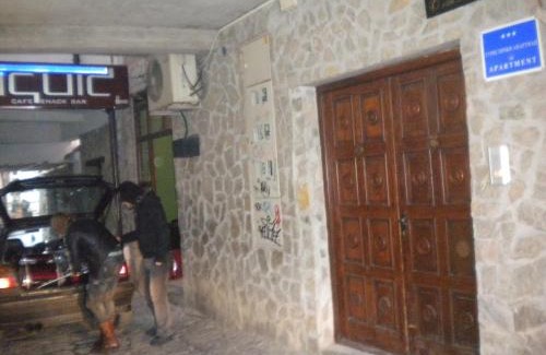 Varosh House | Orhidea House