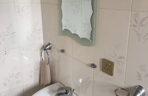 Accra House | OSDAHOUSE - A home away from home with all the comforts of a hotel