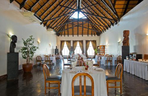 Oshakati Cabin | Oshakati Country Lodge