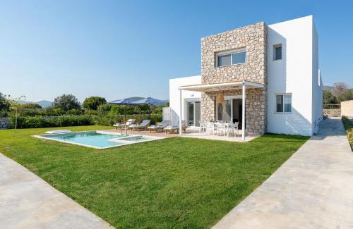 Archangelos Villa | OSSIANO POOL VILLAS, Heating Pool, 2 min drive to Haraki Beach & 10 to Lindos