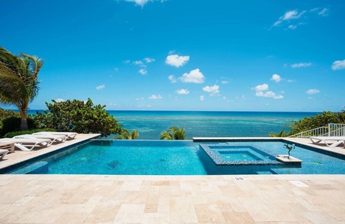 East End House | Our Cayman Cottage: Spacious Family Beach House w/Pool, Spa, Kayaks, + Arcade R