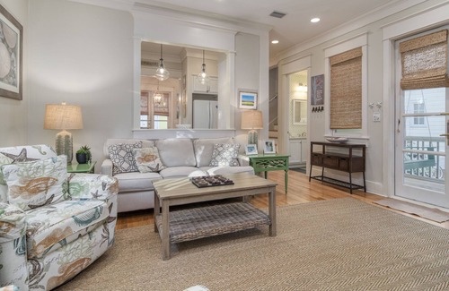 Seaside Cottage | Our Place by the Sea Super Spacious with an Observation Tower - Seaside, FL