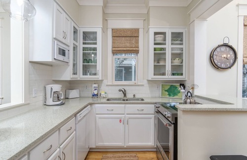 Seaside Cottage | Our Place by the Sea Super Spacious with an Observation Tower - Seaside, FL