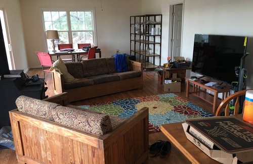 James Monroe House | Out where the blacktop ends: Rent our 2BR country lover's retreat.