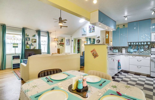 Albuquerque House | Outdoor Bar & Large Pool: Retro ABQ Retreat!