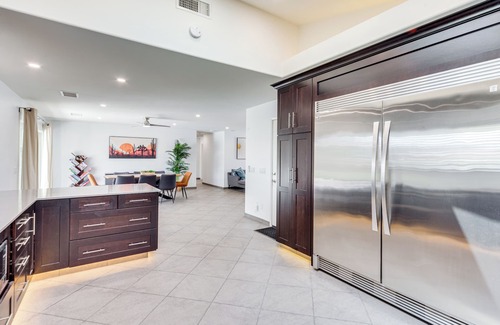 Desert Park Estates Cottage | Outdoor Entertainment: Palm Springs Group Escape