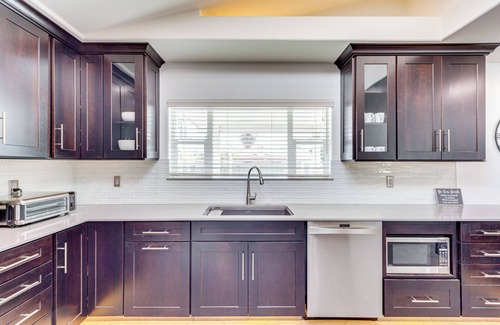 Desert Park Estates Cottage | Outdoor Entertainment: Palm Springs Group Escape