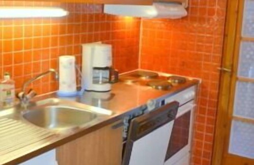 St. Luc Ski Chalet | Outside : 3-storey chalet in the center of the old village, entrance on the 1st floor,for 5 persons,