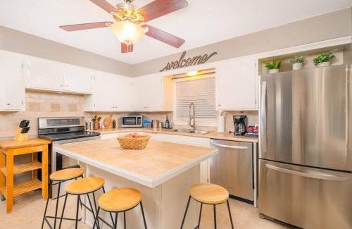 Appleton House | Outstanding 4 Bedroom on Outagamie