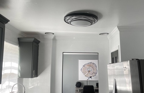 Columbia Bed & Breakfast | Over 3500 sq ft! All 4BRMs with TVs! 9 Beds for up to 12 Guests!