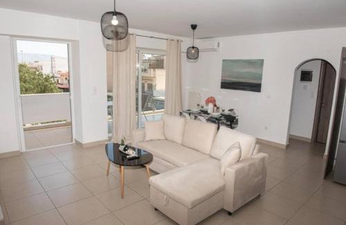 Keratsini-Drapetsona Apartment | Overlooking park flat close to the Piraeus Port-(DRAP-A7)