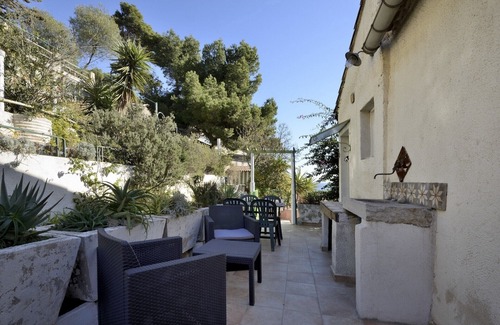 Ensues-la-Redonne Cottage | Overlooking the little port, 60 m2 gîte with incredible view, large garden