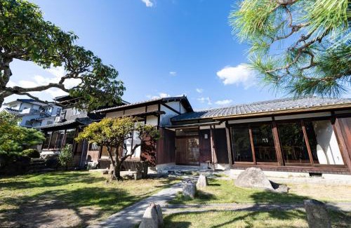 Shodoshima Villa | Oyashiki Stay - Ko, お屋敷ステイ - 幸 -
