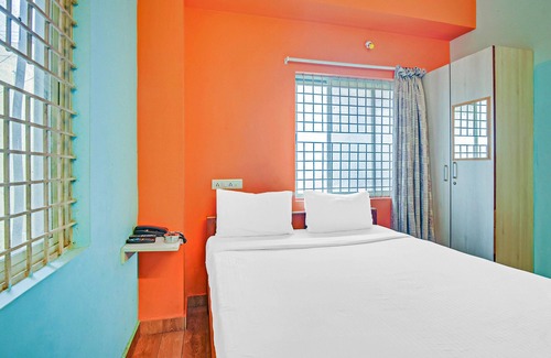 Sahakar Nagar Hotel | OYO 15392 Sri Sai Guru Comforts