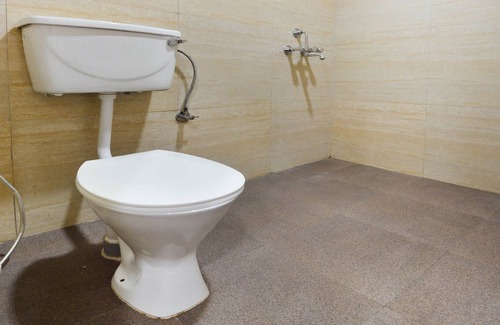 Patiala Hotel | OYO 16515 Hotel Bombay Residency