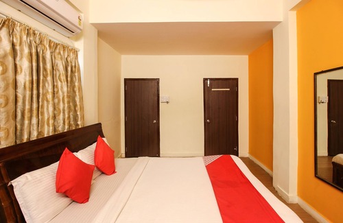 Begumpet Hotel | OYO 2006 Alpine Glow Sunrise