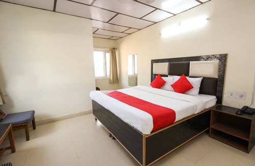Ram Nagar House | OYO 24525 Hotel Country Lodge