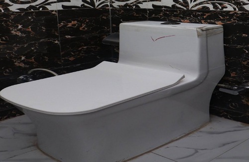 Delhi Hotel | OYO 49985 Singh Hotel